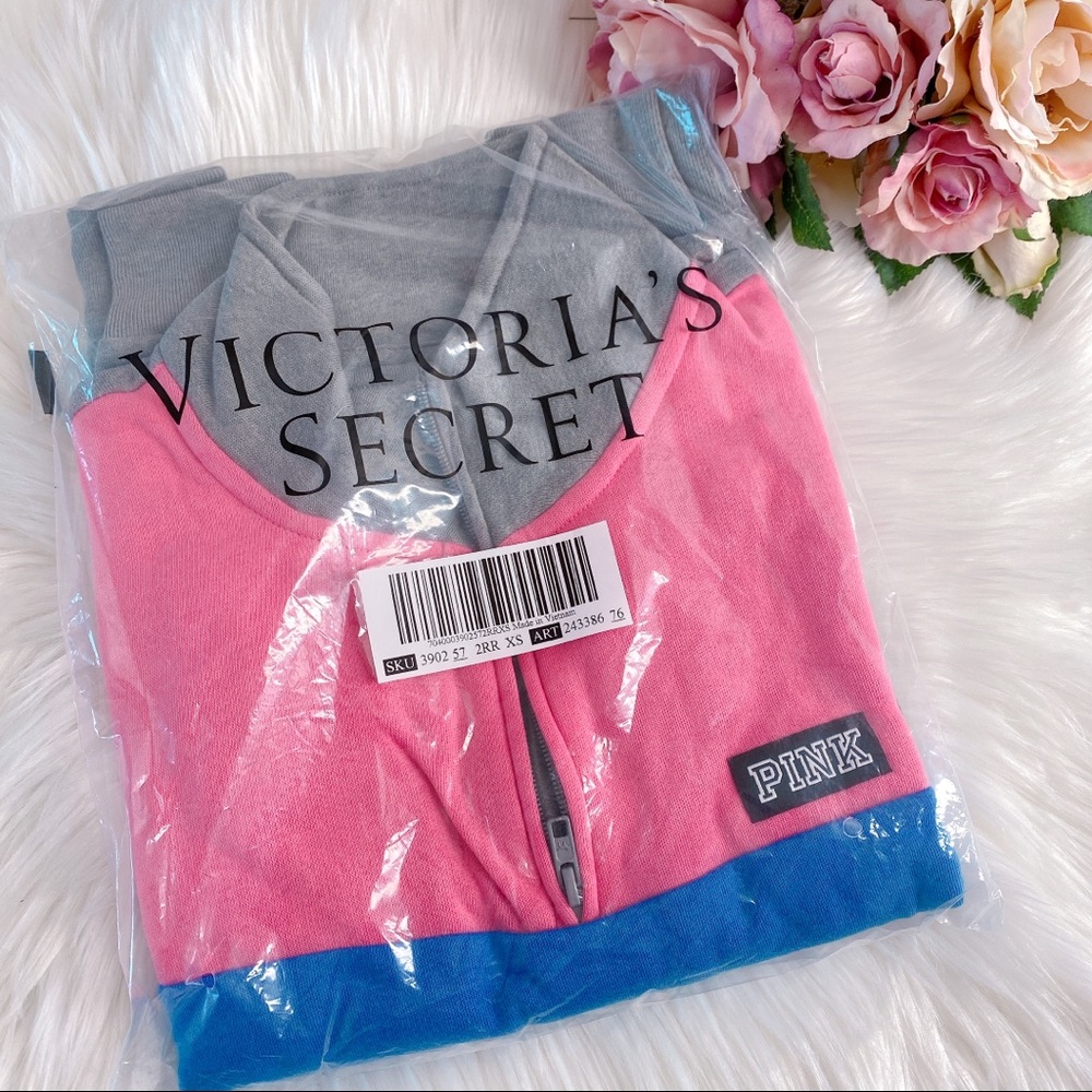 Victoria’s Secret Pink Perfect quarter zip - Picture 3 of 3